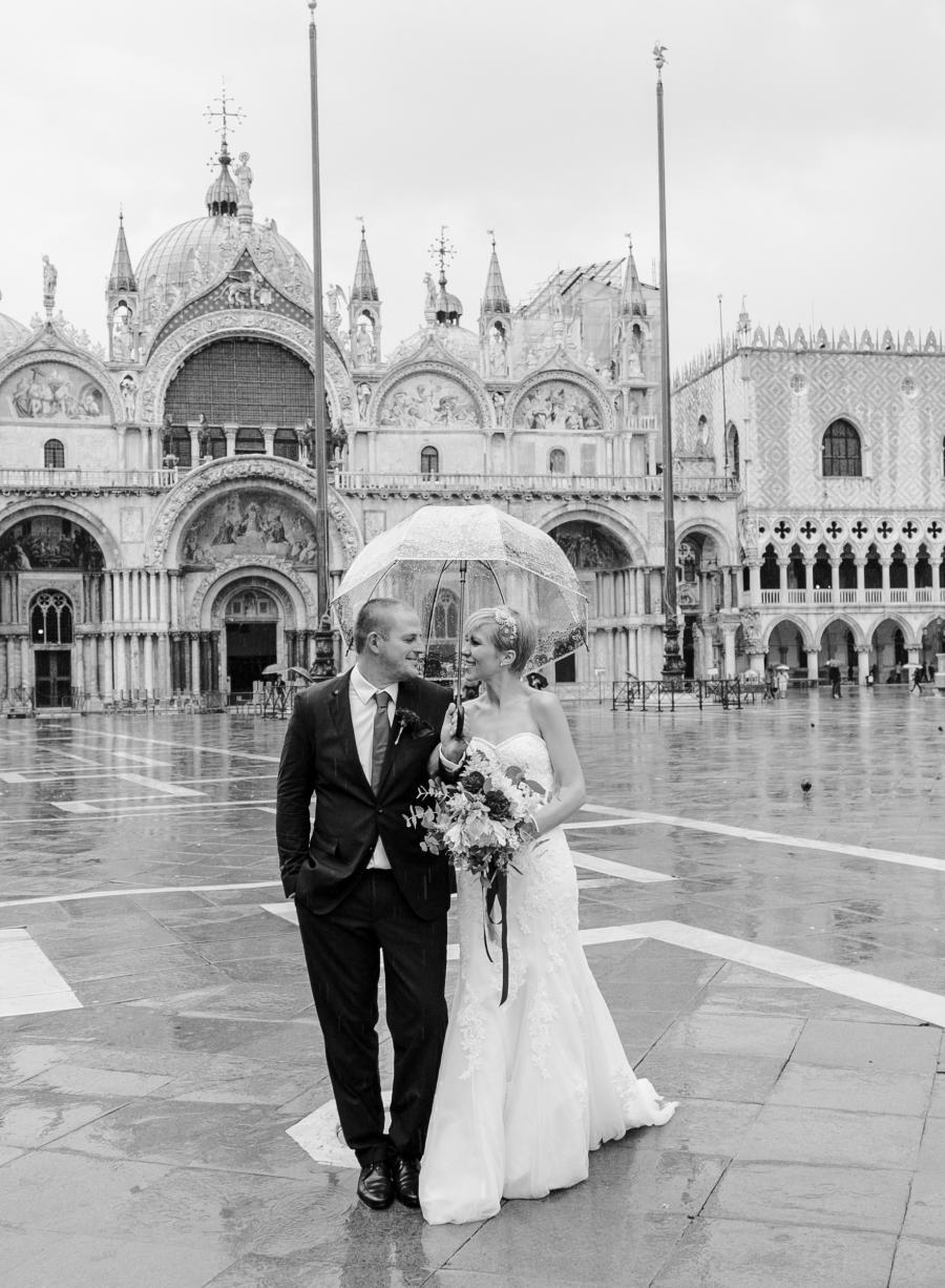 Nadine & Tobias | After-Wedding bei Regen in Venedig