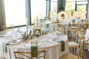 Tischdeko von Dekoline Weddings, Heiraten im Panoramahotel Waldenburg