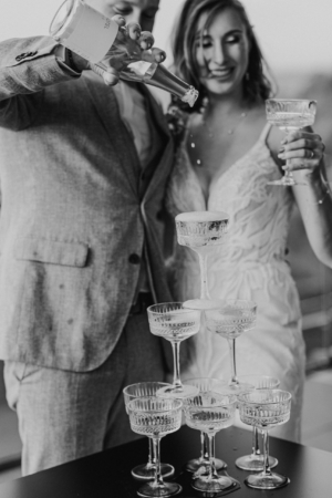 Brautpaar mit Champagner Turm