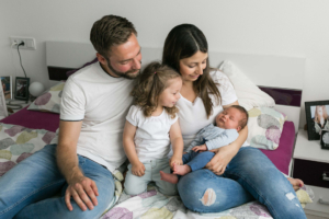 Famiienfotos mit Neugeborenem Öhringen